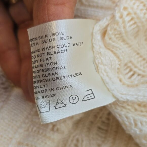 GO> SILK V-NECK SWEATER SIZE 3 - Picture 8 of 8